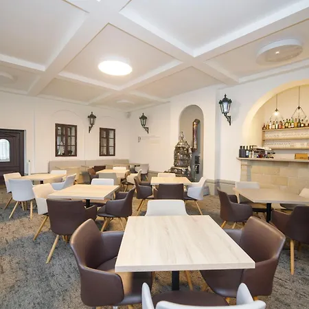 Hotel Praha-3